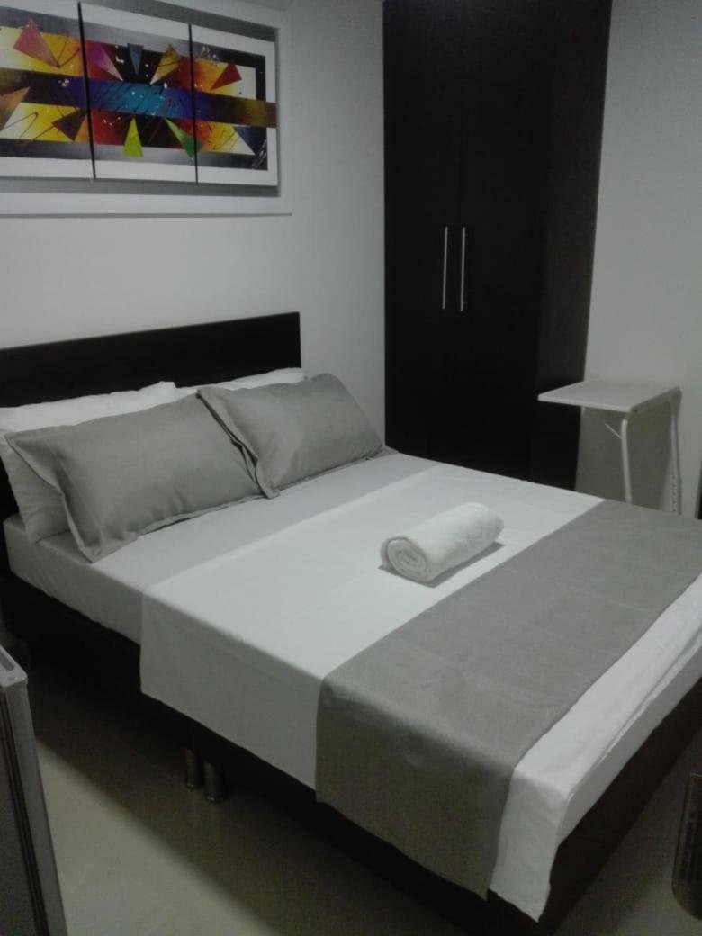 Hotel Giron Plaza Екстер'єр фото